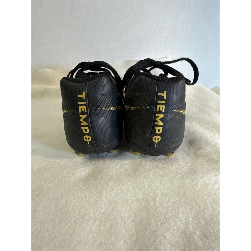 Youth Nike Tiempo Size 4y A02300-077